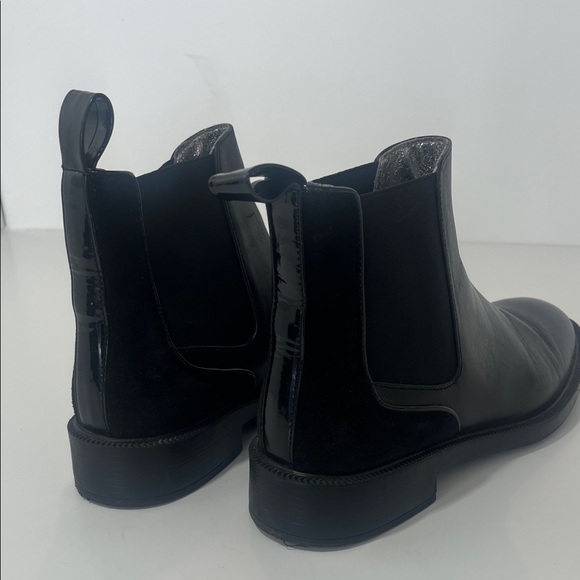 Black Leather Women’s Chelsea Boots - Picture 2 of 3